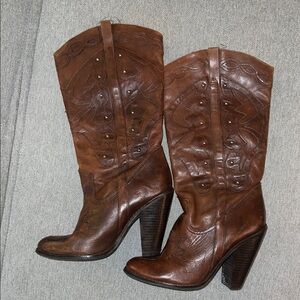 Jessica Simpson Brown Heeled Boots with Chunky Heel and Western Style